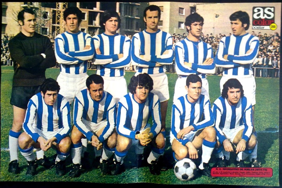 Imagen de un póster del Diario AS con la alineación del Recre en la temporada 74-75.