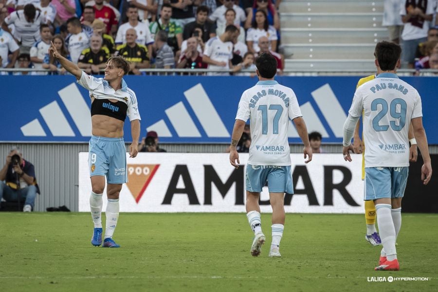 Dani Gómez celebra su gol al Valladolid