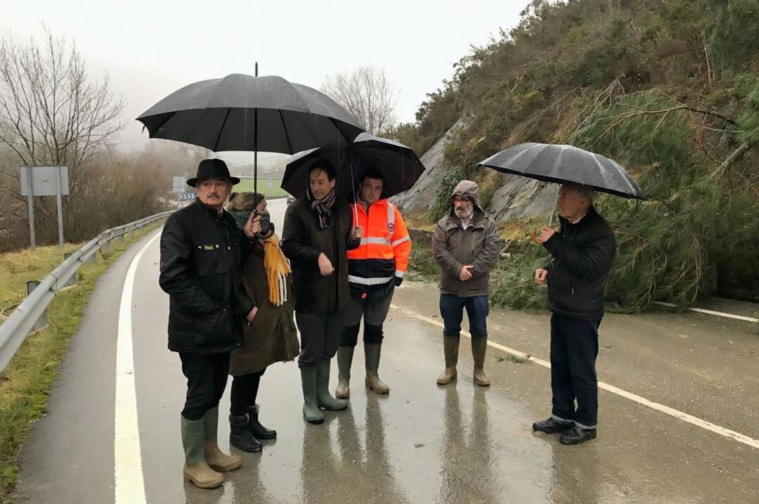 Mazón y su equipo en Ruente.