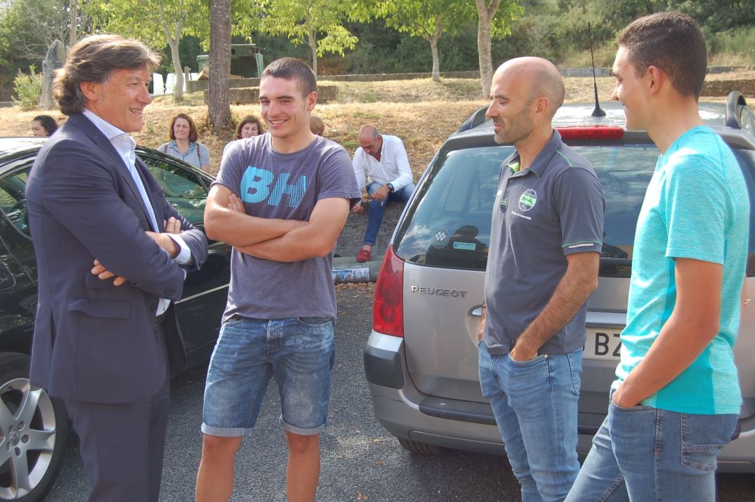 A recepción tivo lugar no pump track indoor construído na antiga nave de hípica Os Secos grazas a unha achega da Xunta de Galicia de 60.453,49 euros