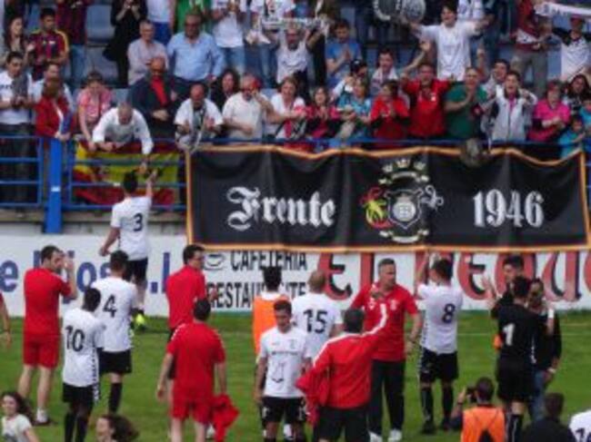 La plantilla del Conquense con la afición desplazada