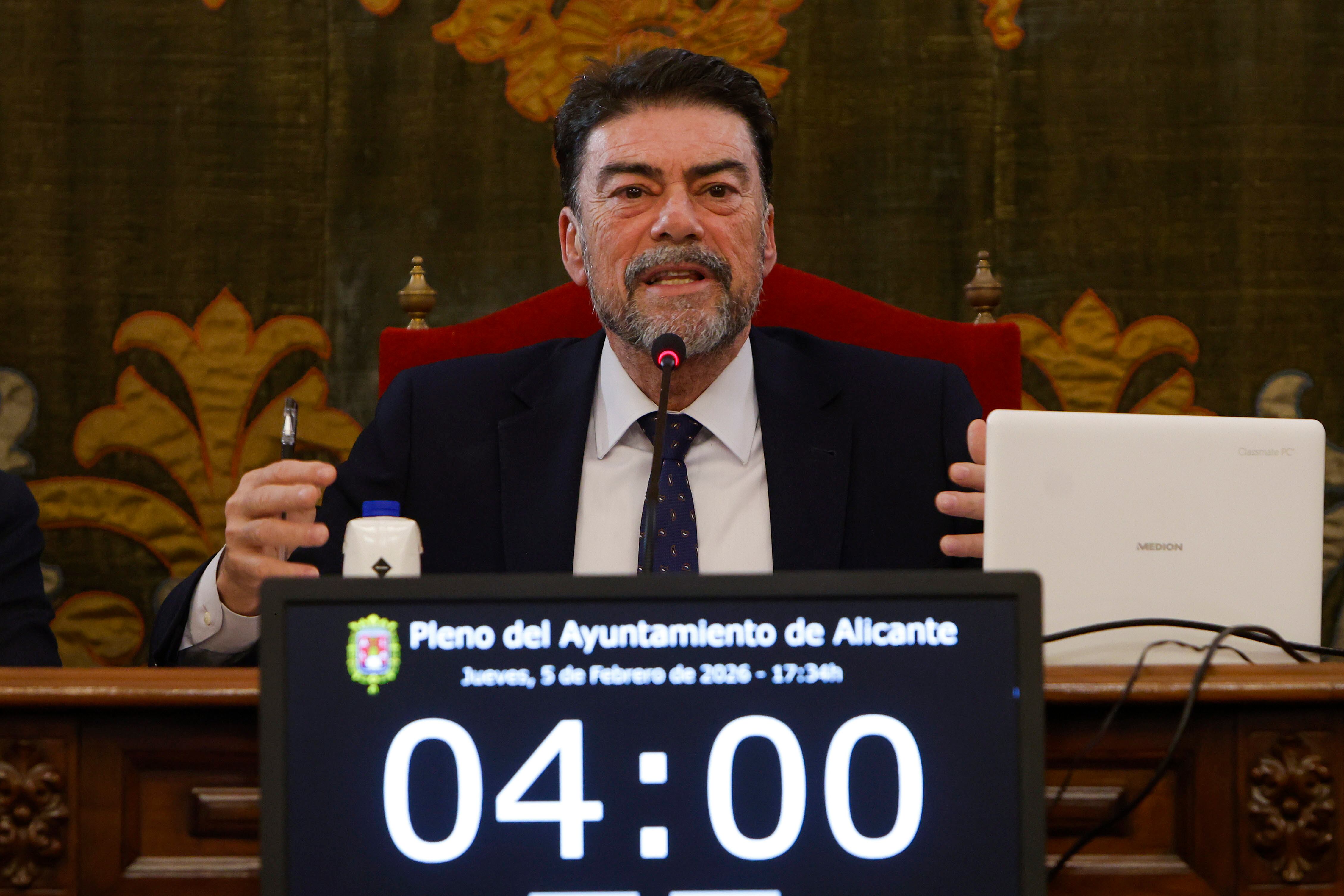 El alcalde de Alicante en el Pleno monográfico sobre el escándalo de las VPP