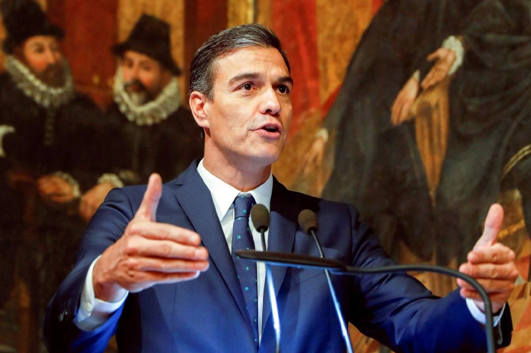 El presidente del Gobierno, Pedro Sánchez, durante su intervención en el acto Institucional de Entrega de Altas Distinciones de la Generalitat Valenciana, con motivo de la Festividad del 9 d&#039;Octubre, Día de la Comunitat Valenciana