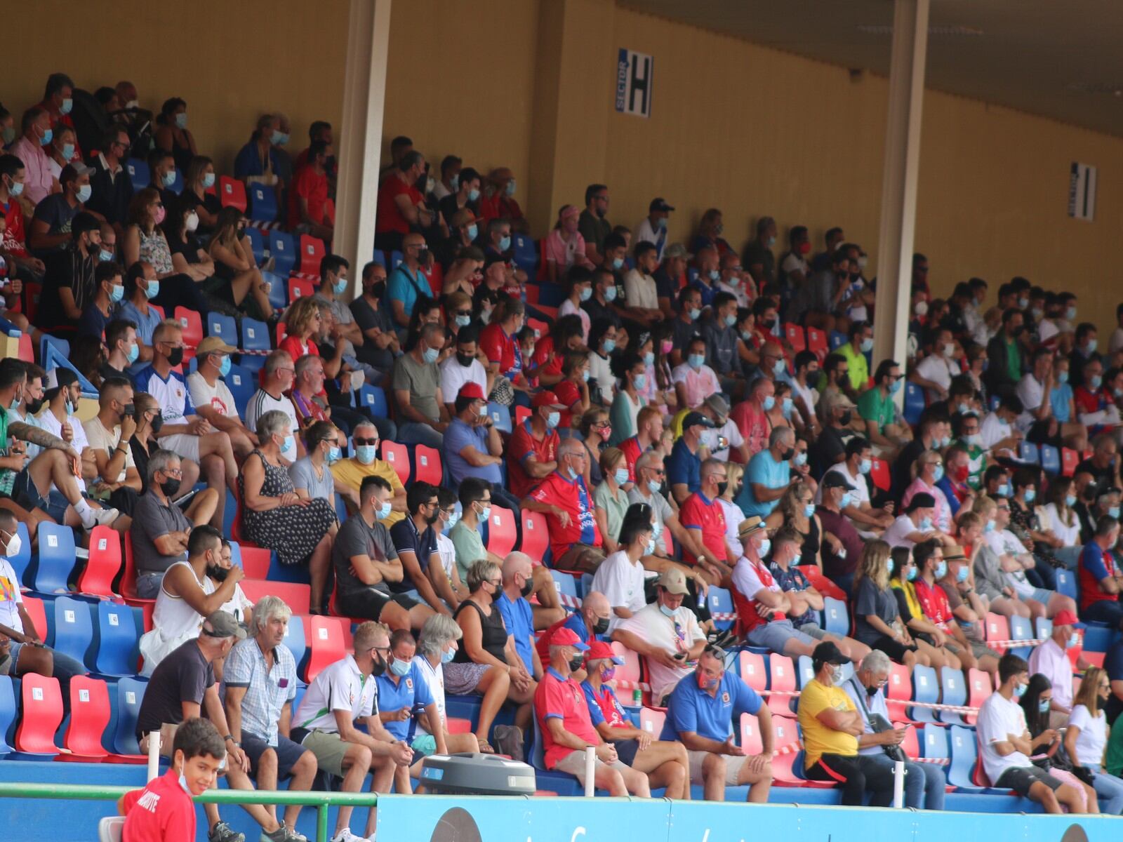 Espectadores en la Ciudad Deportiva Lanzarote.