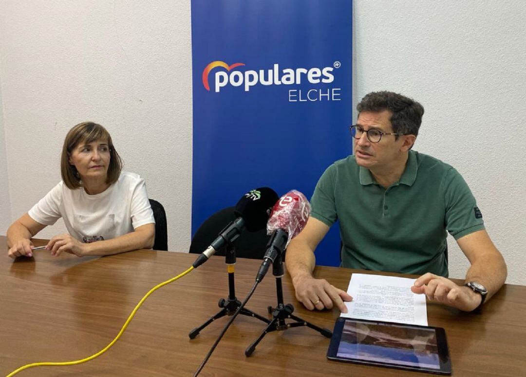 Javier García y Loli Serna