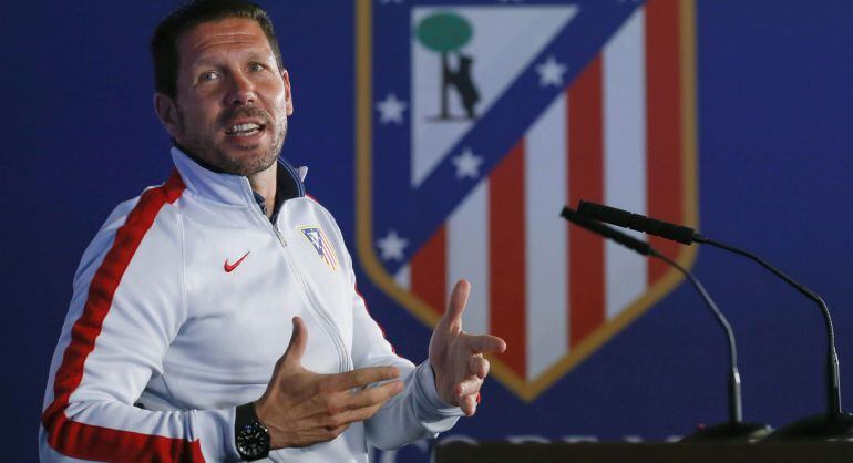 El entrenador del Atlético de Madrid, en la rueda de prensa de la víspera al partido de Champions ante el Real Madrid.