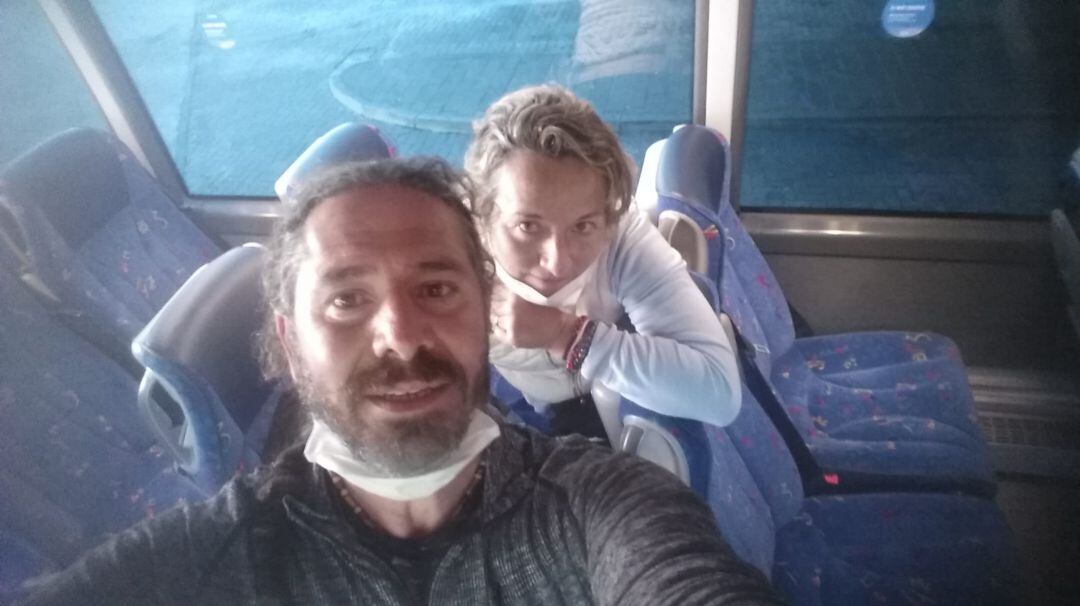 Carlos y Mar de vuelta a casa