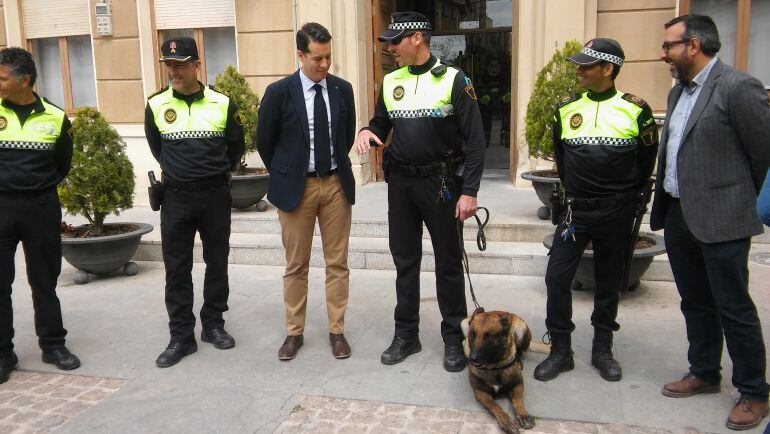 Presentación perro policía