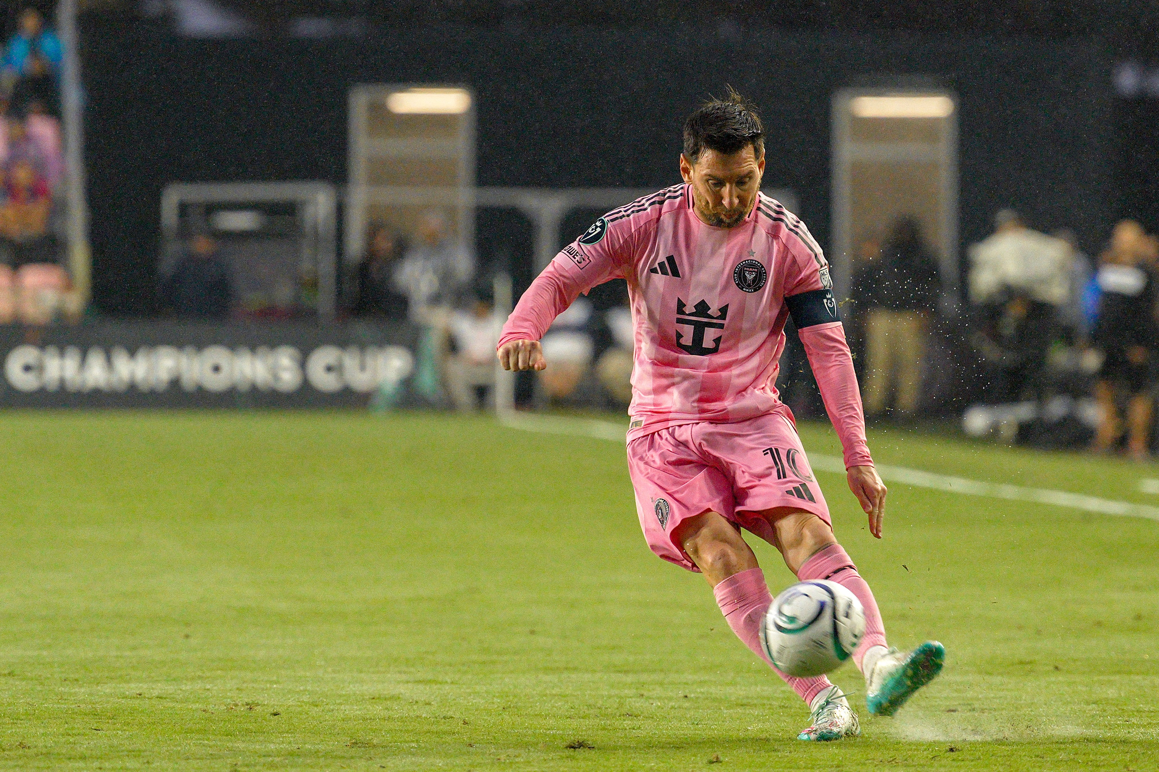 Lionel Messi juega con el Inter Miami