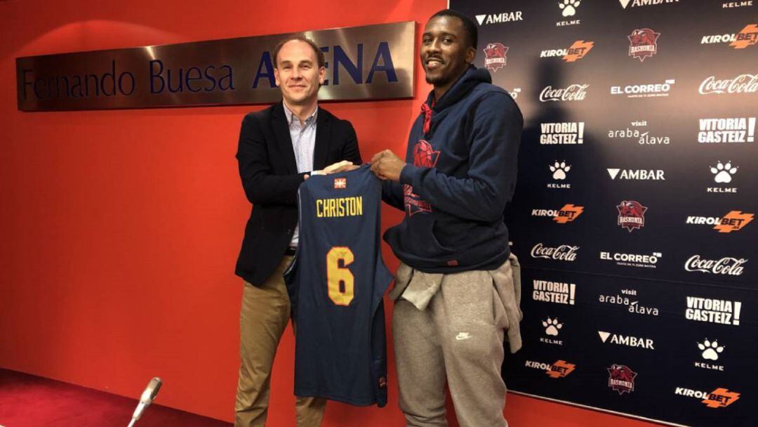 Félix Fernández y Semaj Christon en la presentación del jugador.