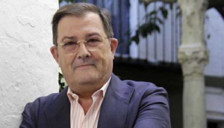 Joaquín Sainz de la Maza fue elegido por 4 votos de diferencia nuevo presidente del consejo de Hermandades y Cofradías. Tomará posesión el próximo día 12.