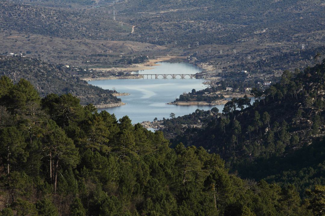 Panorámica del pantano de El Burguillo