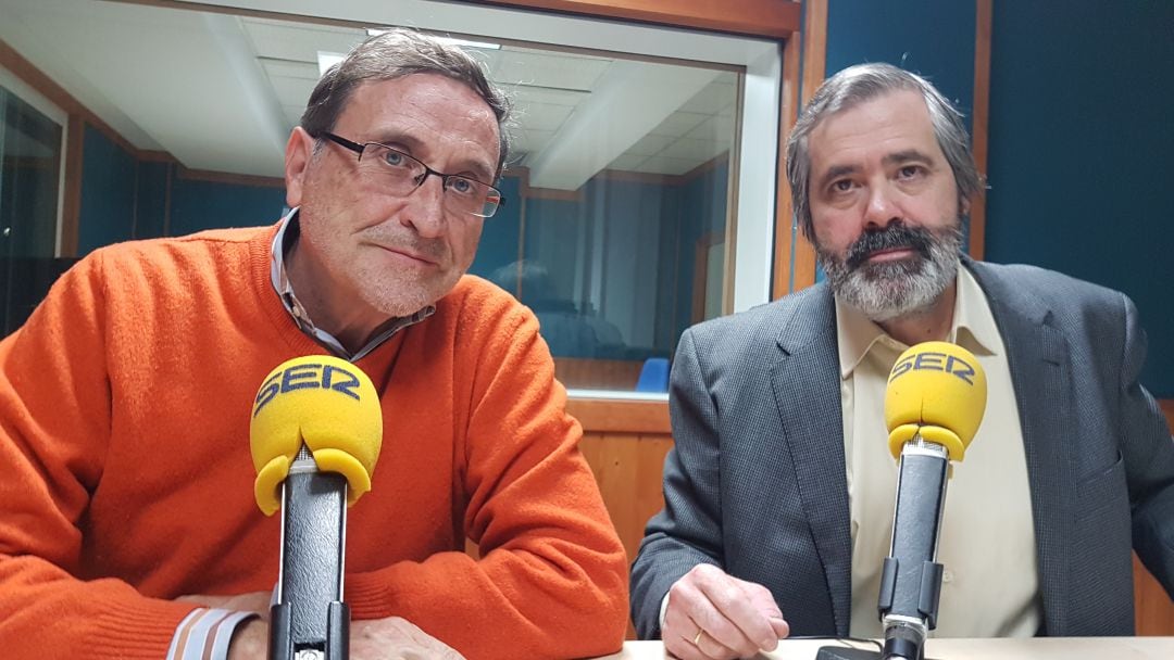 Jesús Manuel Zaballa y Fernando Collado durante la tertulia de La Ventana de Cantabria 