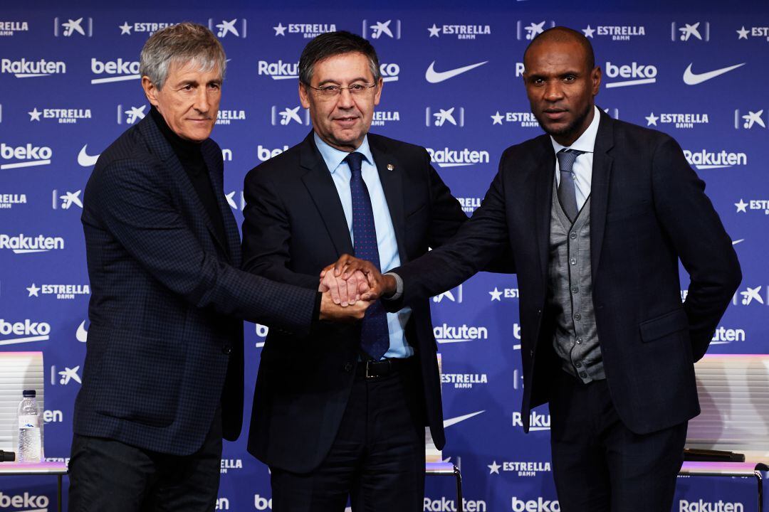 Setién, Bartomeu y Abidal en un acto del Barça