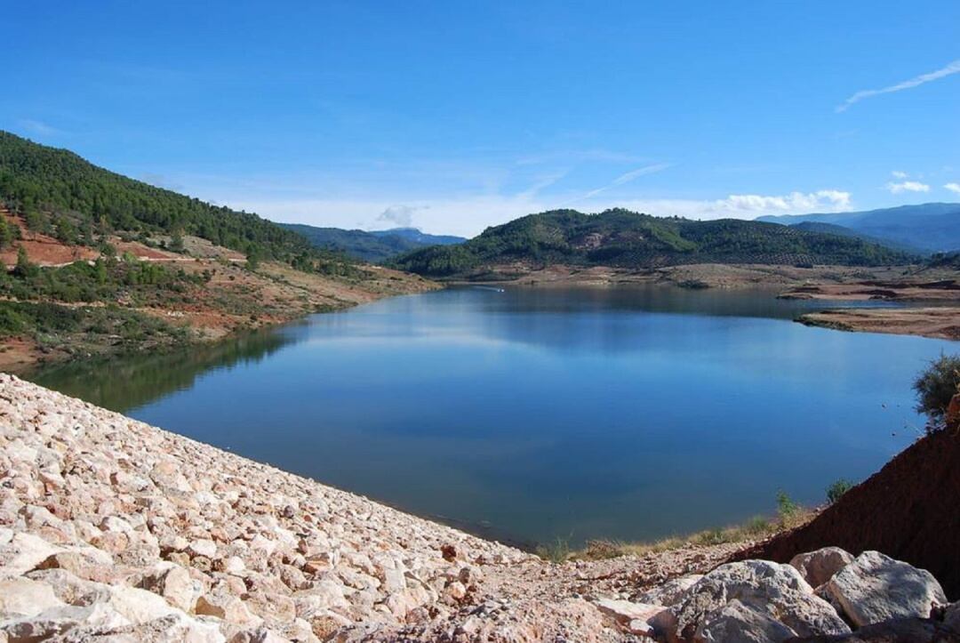 La concentración se ha convocado desde la Plataforma por el Riego de la Presa de Siles