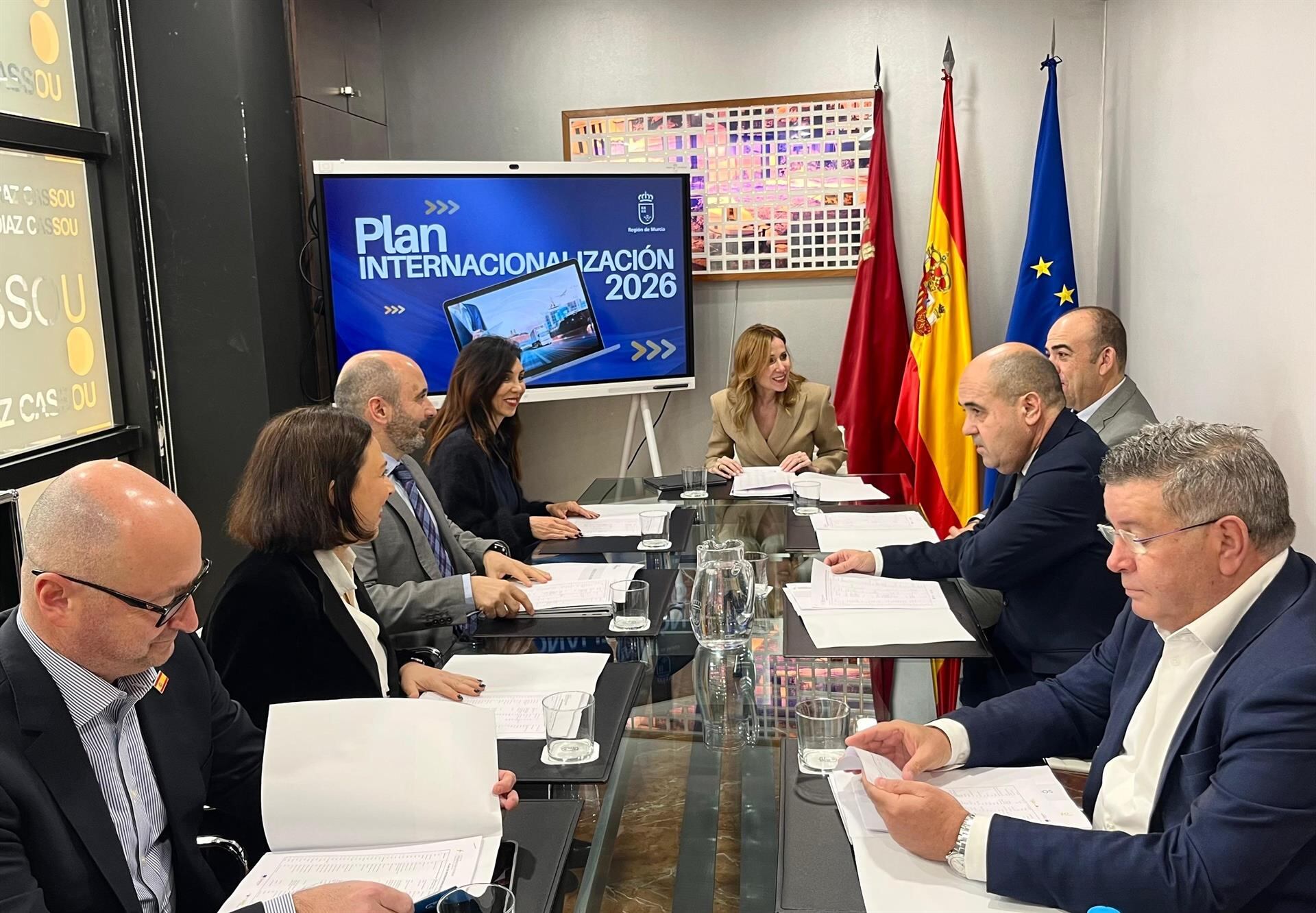 La consejera de Empresa, Empleo y Economía Social, Marisa López Aragón, explica El Nuevo Plan De Internacionalización 2026 A las Cámaras de Comercio