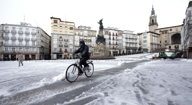 La cota de nieve se situará entre los 700 y los 1.000 metros este sábado en Euskadi.