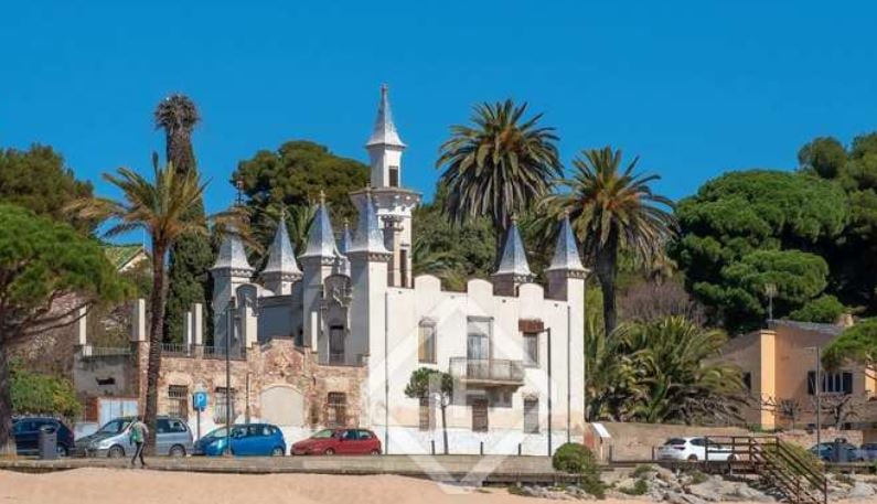 Una finca modernista, obra de Josep Goday de finales del XIX, principios del XX, ubicada en la Costa Brava.