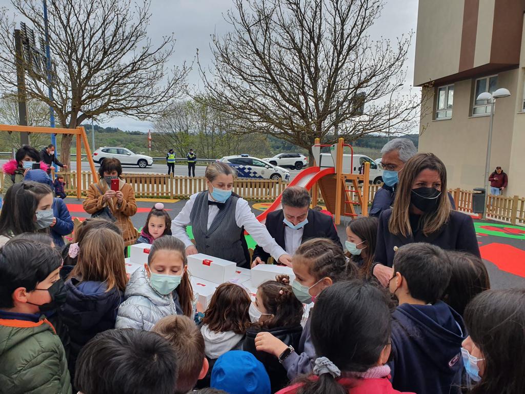 Lara Méndez pon a disposición da cidadanía un novo concepto de parque infantil na Avenida das Américas
