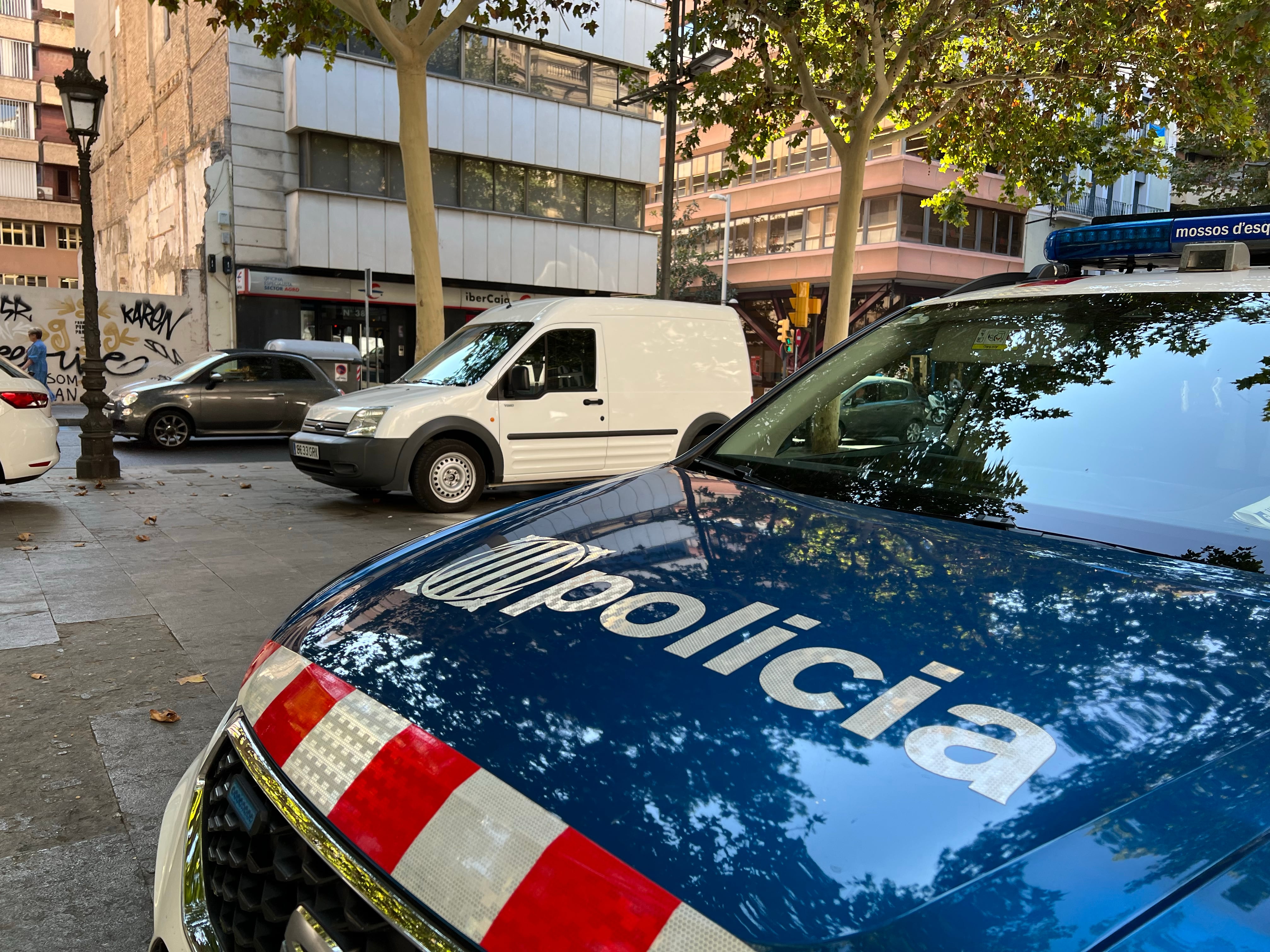 Un cotxe dels Mossos a la Rambla Ferran de Lleida. Foto: ACN.