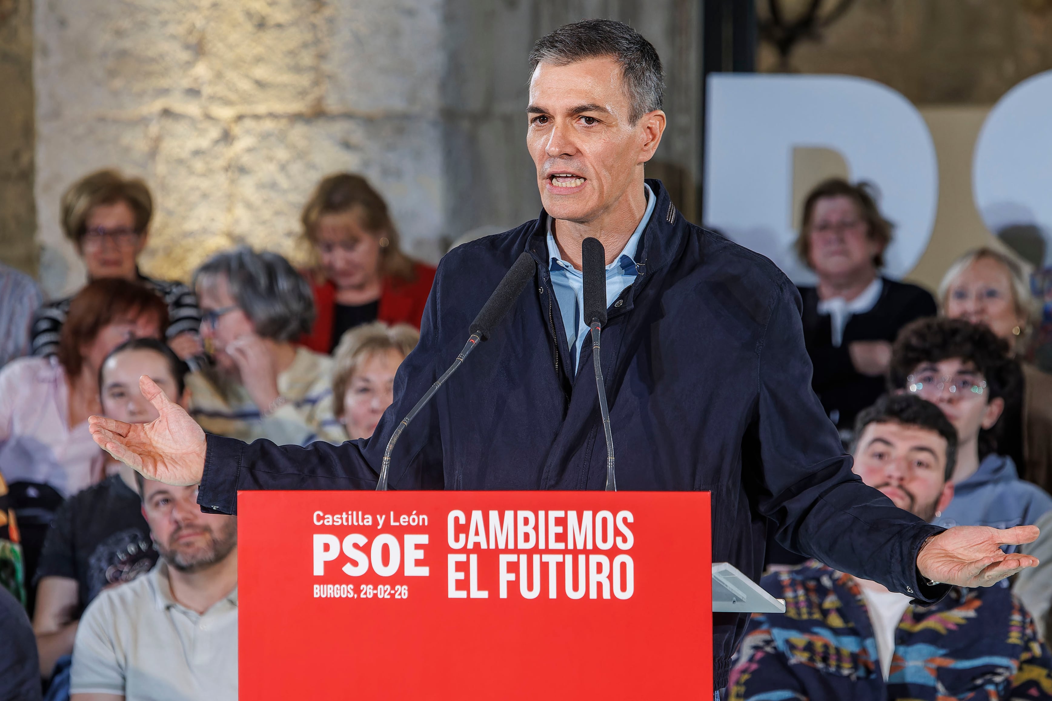 El secretario general del PSOE y presidente del Gobierno, Pedro Sánchez, participa en un acto de inicio de campaña electoral en Burgos.