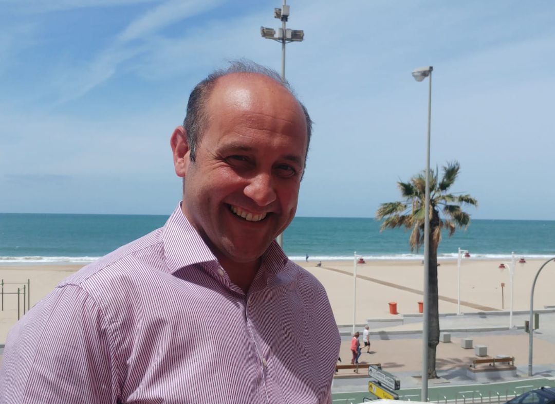 El candidato del PP de Cádiz Juan José Ortiz