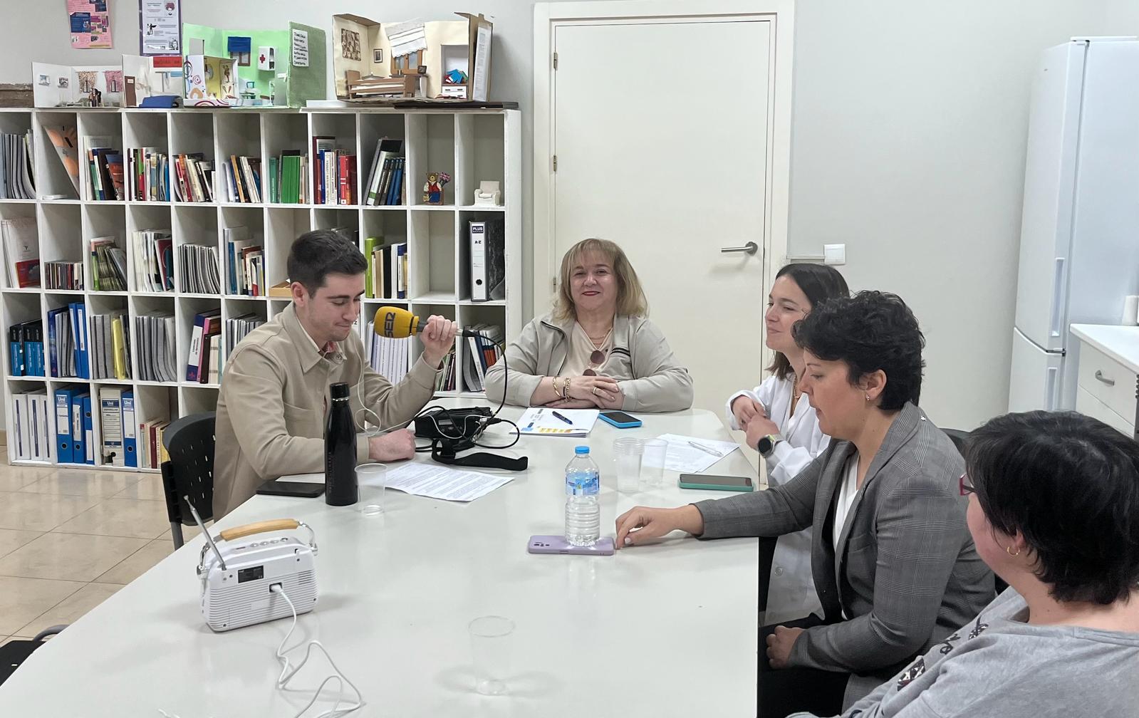 José Luis Fernández, Toñi Valverde, Patricia Perona, Carmen y Eugenia