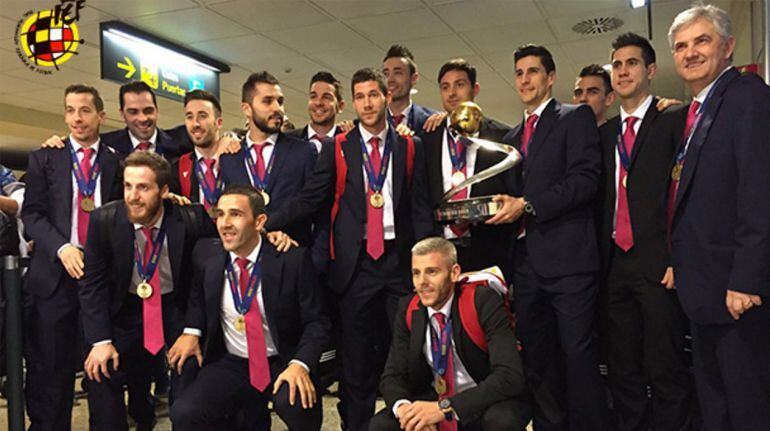 La selección española de fútbol sala recibida tras proclamarse campeona de Europa