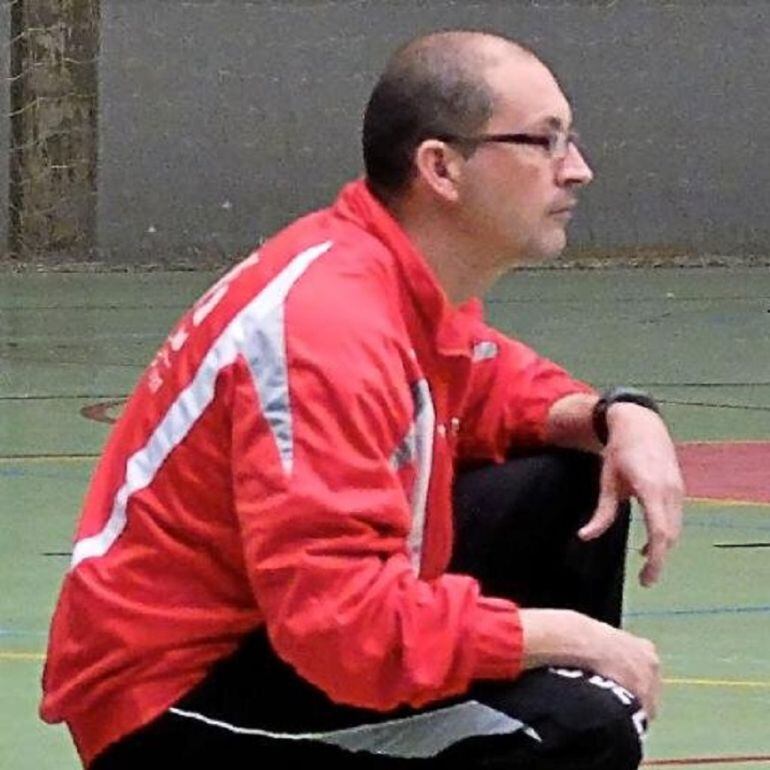 Tino Ugidos, segundo entrenador del Quesos Cerrato Palencia de Baloncesto.