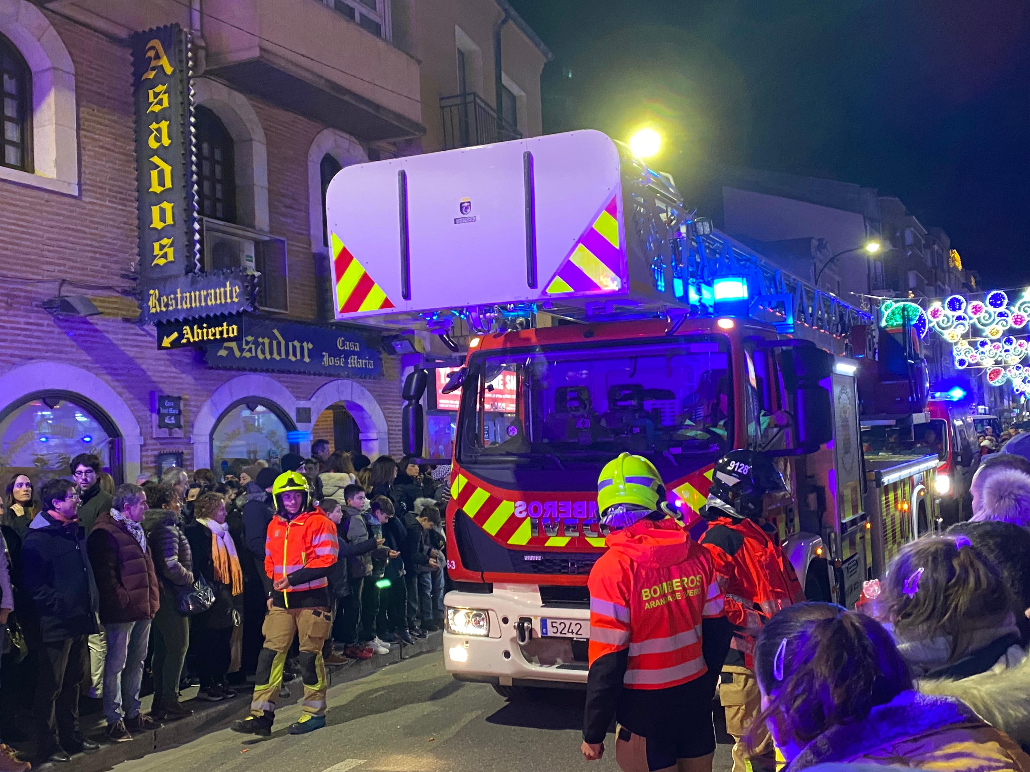 Los Bomberos cerraron la cabalgata de Aranda