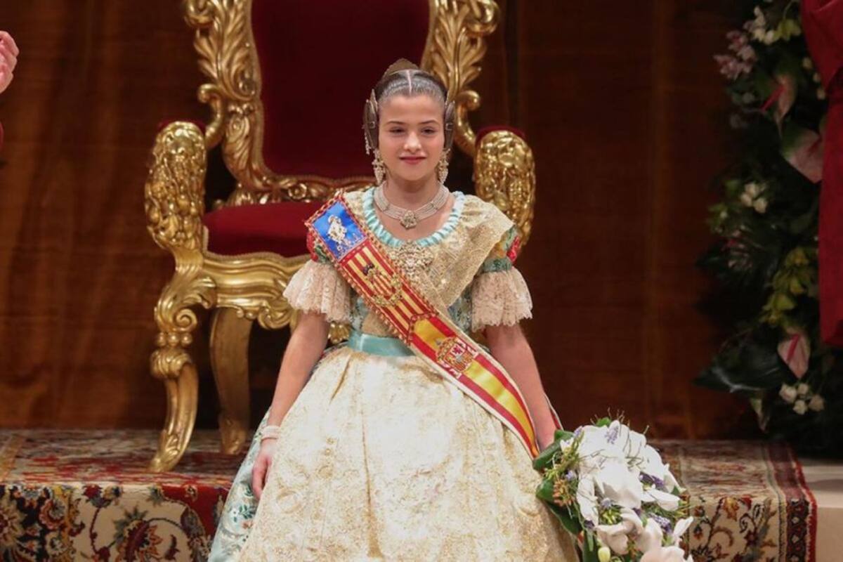 Exaltación de Carla García como fallera mayor infantil de València 2020