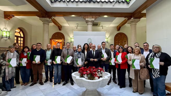 Alcaldesa de Jódar "No tenemos profesionales..."