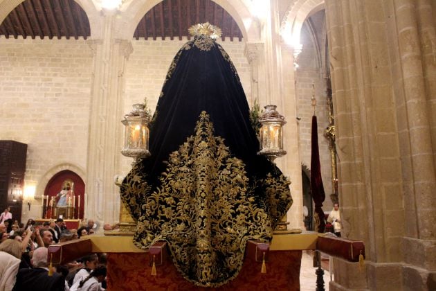 Trasera de la parihuela que portaba a Nuestra Señora del Buen Fin en el interior de San Dionisio