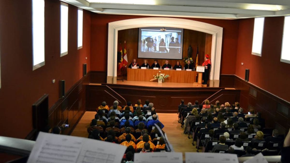 La UCAV recurrirá la formación universitaria de la Escuela de Policía