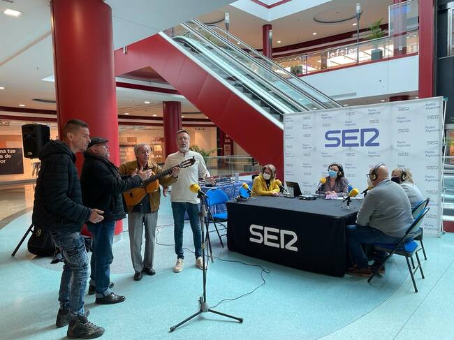 Actuación Comparsa "Antología de José Luis Arniz".