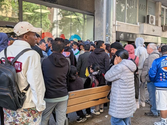 Cues a una Oficina d'Atenció al Ciutadà de Barcelona