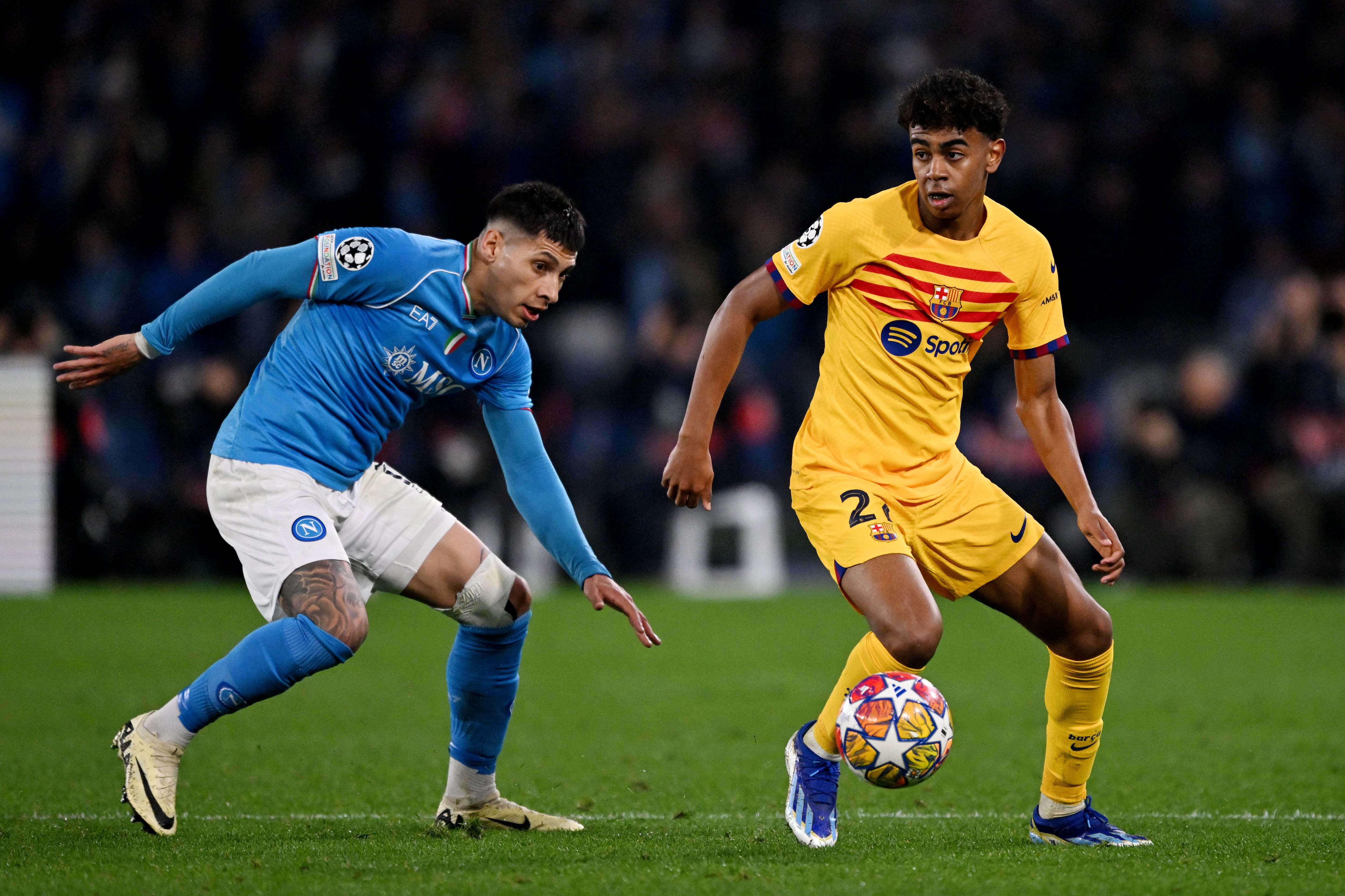 Imagen de la ida de octavos de final entre Nápoles y FC Barcelona. (Photo by Francesco Pecoraro/Getty Images)