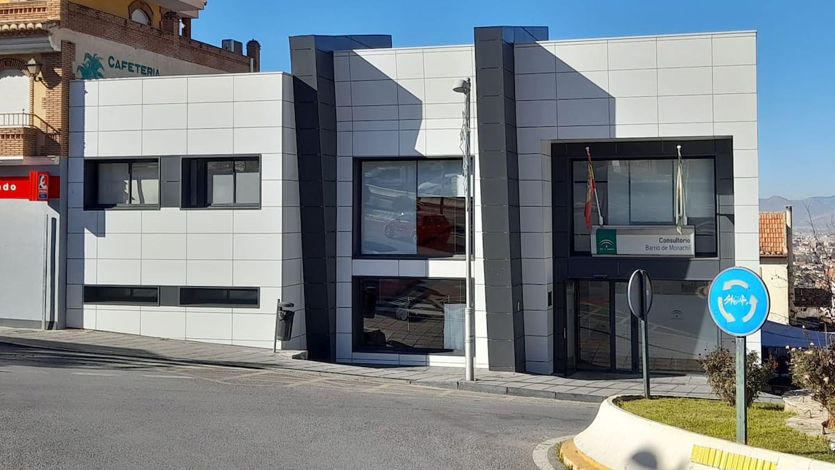 La médico de primaria Marta García hace esta radiografía de la sanidad pública en Granada y Andalucía