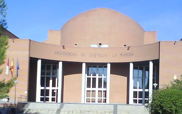 El campus de Albacete tendrá nuevos grados y postgrados, según el rector de la UCLM