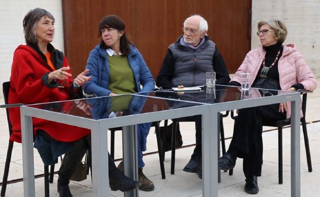 Juan Serrano, con Ana Zamorano a la izquierda.