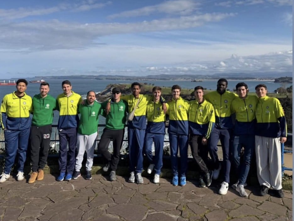 Los integrantes del Óbila, en Santander