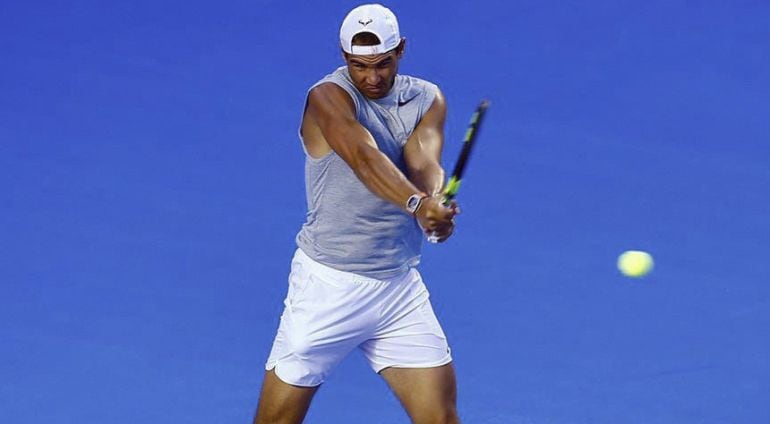 Rafa Nadal, durante un entrenamiento en Acapulco