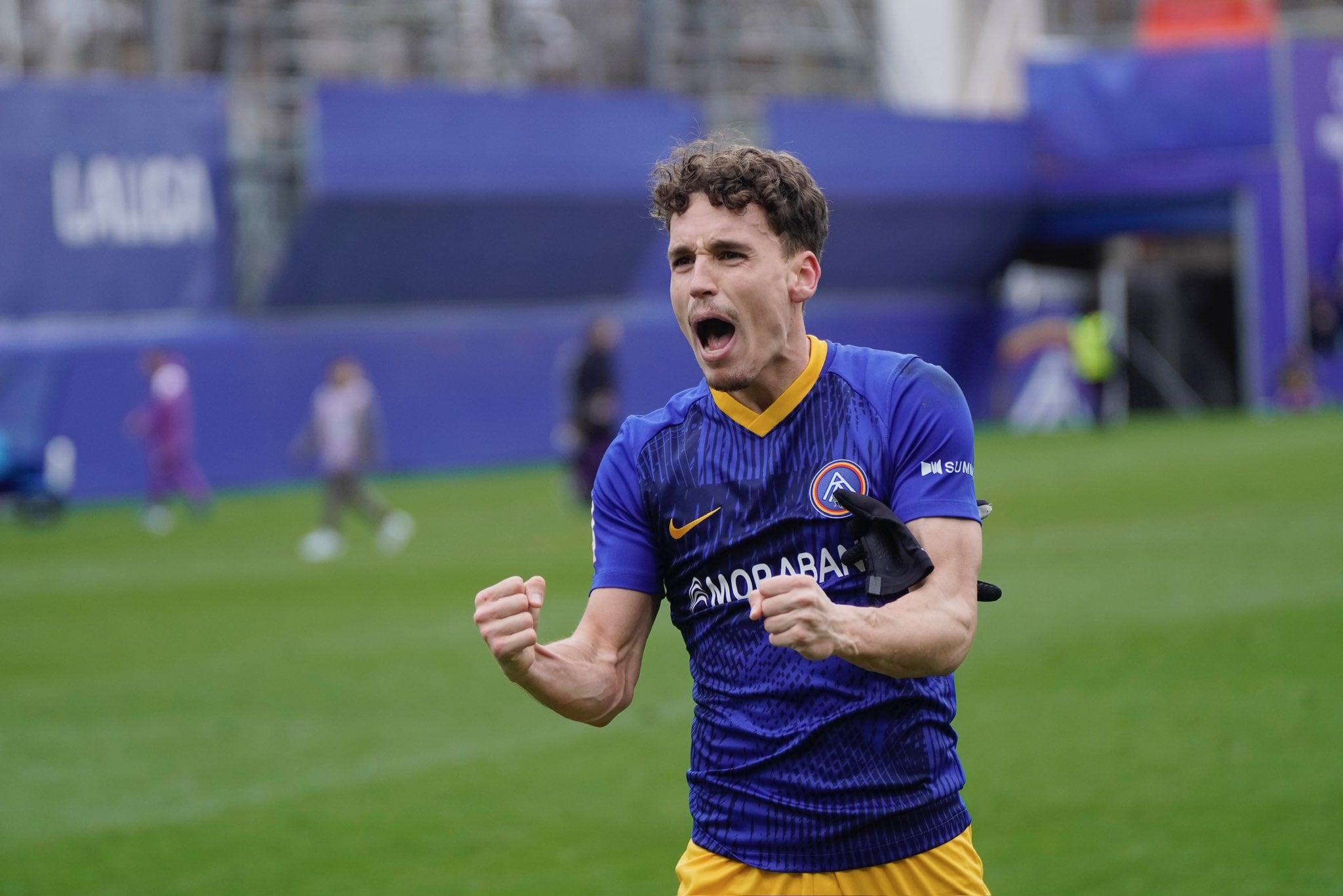 El migcampista de Gavà, Jandro Orellana, signa pel GD Estoril-Praia de portugal