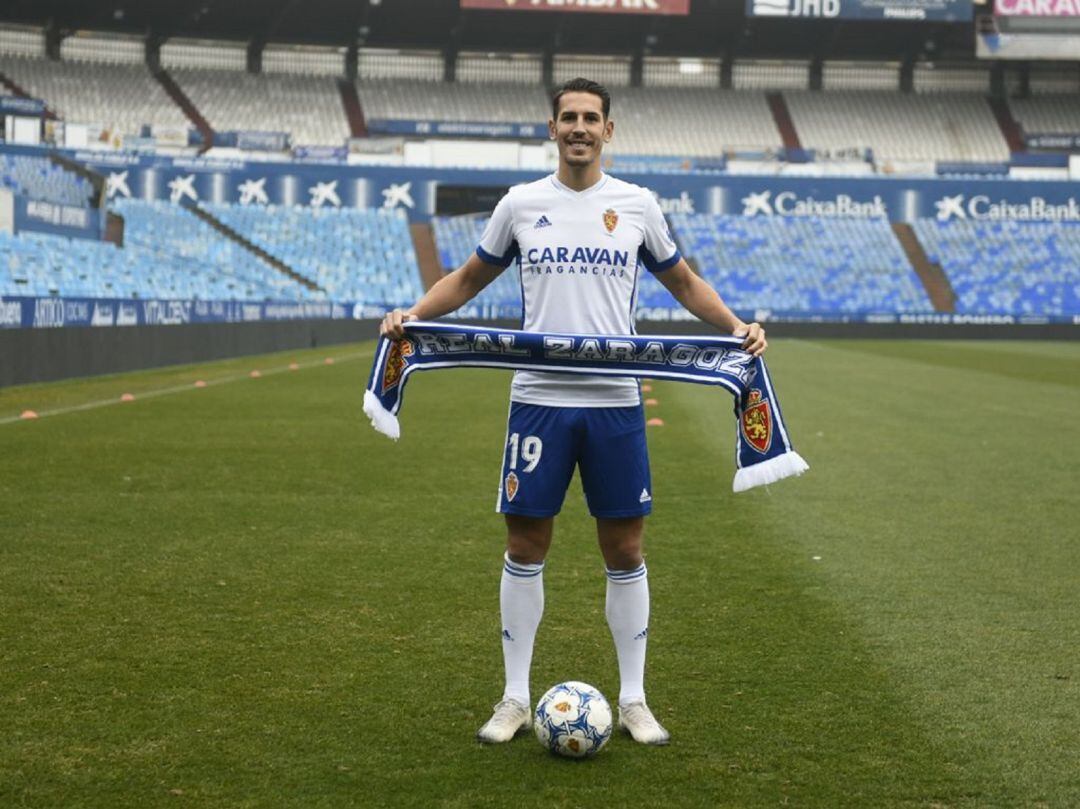 El delantero de Plasencia se ha presentado ante los medios gráficos antes del entrenamiento de este miércoles