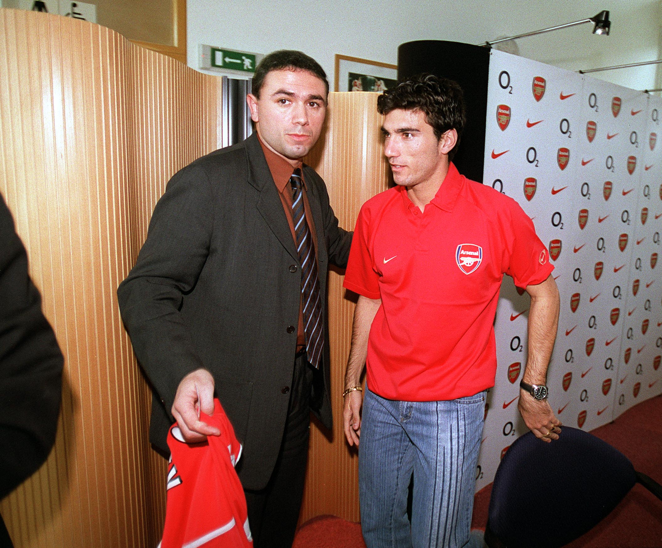 Francis Cagigao, en la presentación de José Antonio Reyes con el Arsenal FC