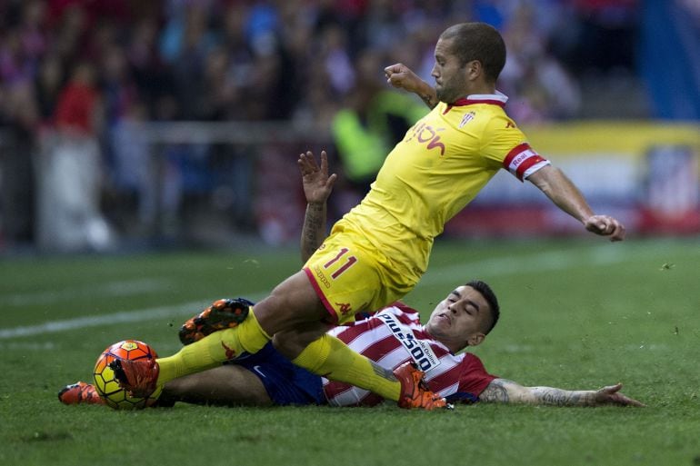 Lora, durante el partido en el Calderón