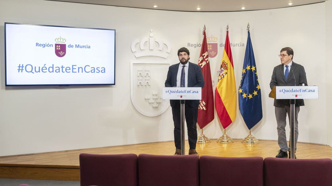 Fernando López Miras y Manuel Villegas en rueda de prensa