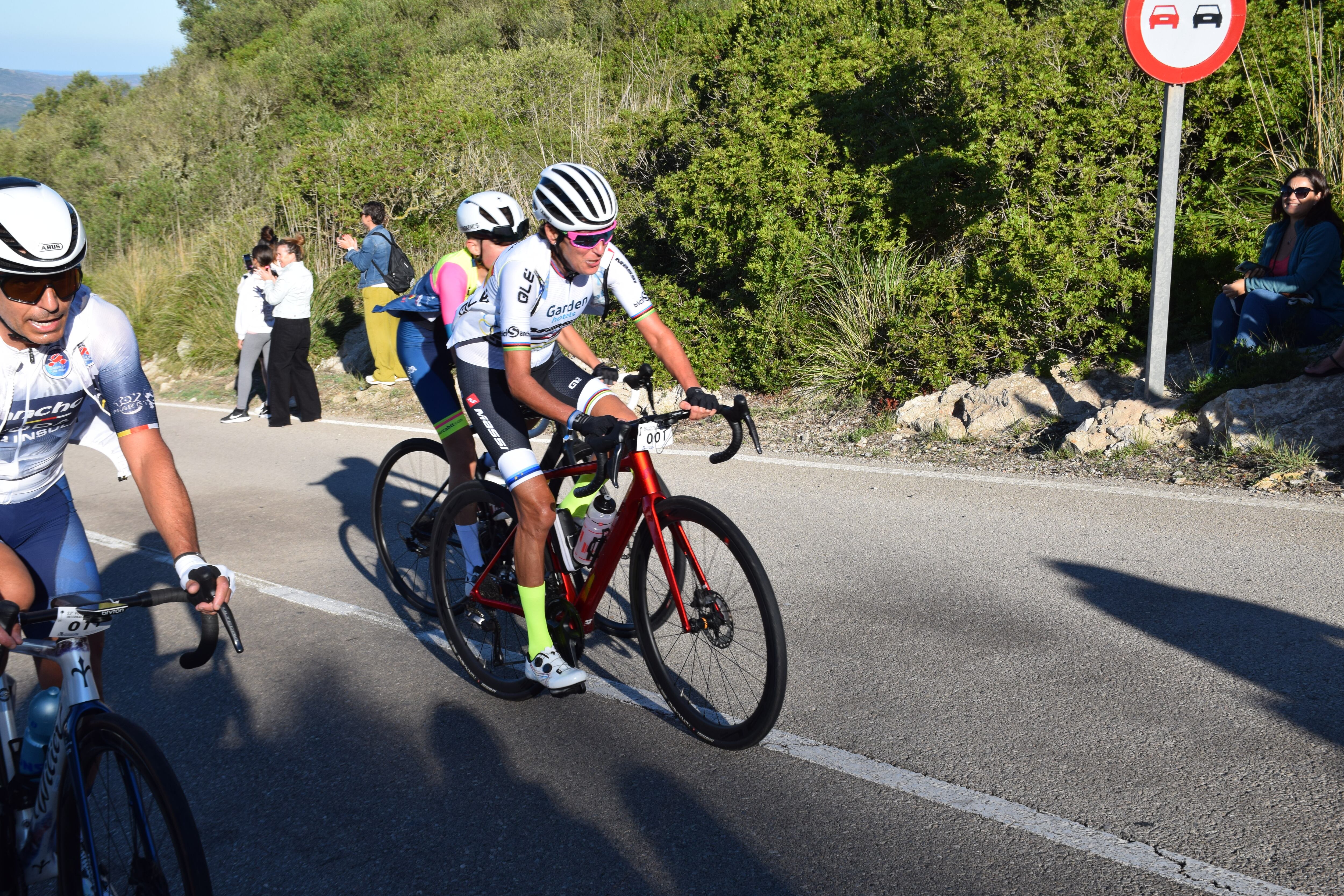 Marga Fullana va ser la dona més ràpida a la pujada a Monte Toro a la Volta Cicloturista Internacional de Menorca.