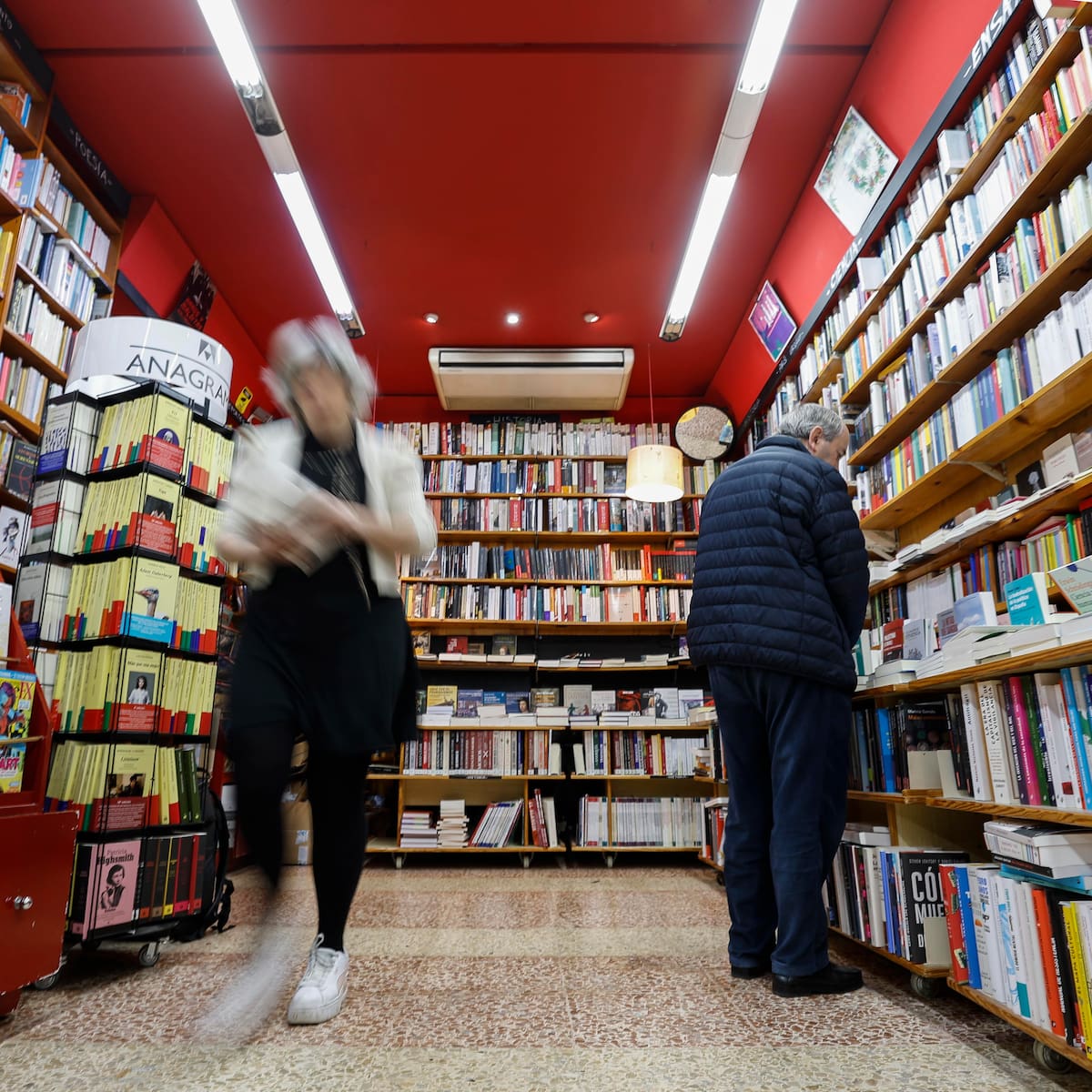 Resiste la venta de libros en Galicia, pero baja la lectura en gallego