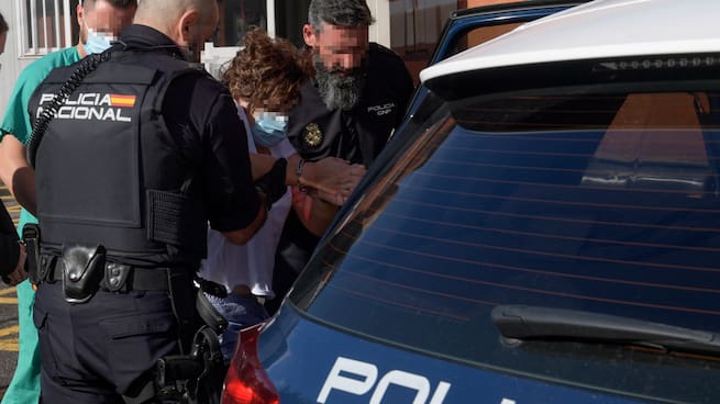 El padre de la niña asesinada en Gijón roto de dolor